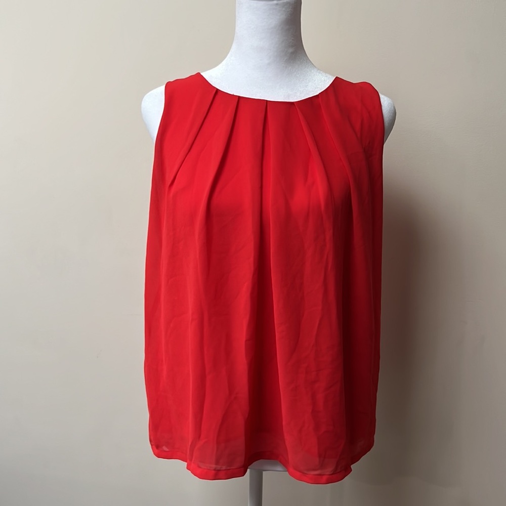Sleeveless blouse